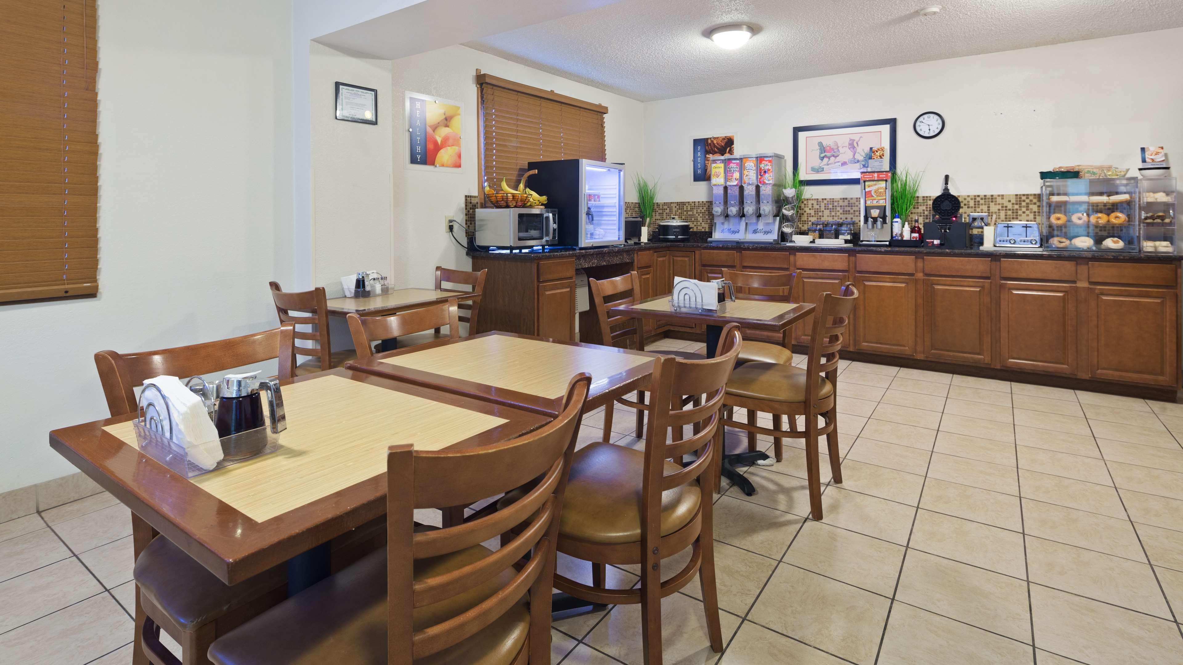 Best Western Mount Pleasant Inn Exterior foto